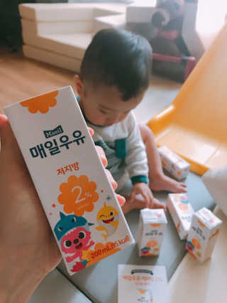 매일우유 멸균 매일우유 저지방 2프로 멸균 핑크퐁 에디션 6입 — 5점을 준 리뷰어가 2017년 12월 올린 사용 사진