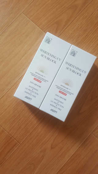 지고트 화이트닝 유브이 썬블럭 크림 70ml,1+1 — 5점을 준 리뷰어가 2019년 7월 올린 사용 사진