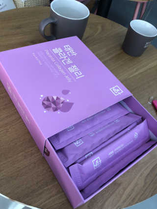 네츄럴굿띵스 태반 콜라겐 젤리 15포 — 4.33점을 준 리뷰어가 2018년 11월 올린 사용 사진