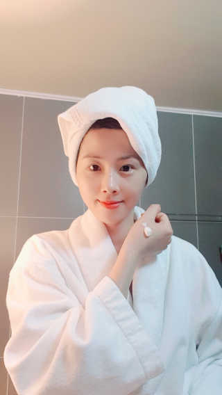일동제약 퍼스트랩 프로바이오틱 딥 클렌징 폼 — 5점을 준 리뷰어가 2018년 9월 올린 사용 사진