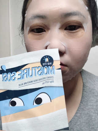 수이스킨 스위스킨-에센스 드레싱 마스크 모이스처 블루 — 5점을 준 리뷰어가 2018년 11월 올린 사용 사진