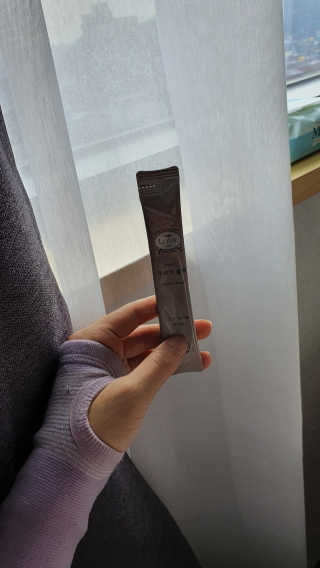 [하우투잇] 뤼에르 쿠르브 블랙 10ml x 30포 총 300ml — 5점을 준 리뷰어가 2020년 3월 올린 사용 사진