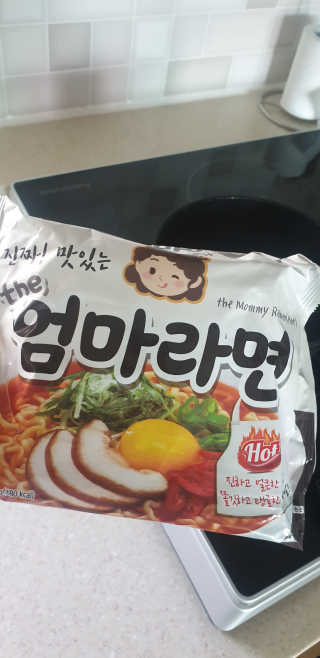 라면 그대로가 제일 맛있는 더엄마라면 — 5점을 준 리뷰어가 2019년 7월 올린 사용 사진