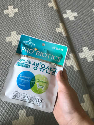 [빙그레] 에버그로 생유산균 1봉（10포입）+펫밀크2팩 — 5점을 준 리뷰어가 2019년 5월 올린 사용 사진