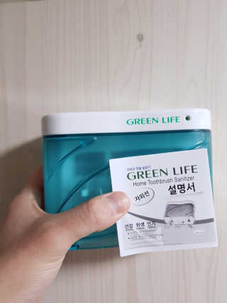 네온마켓 청정일기 가정용 칫솔살균기 — 5점을 준 리뷰어가 2019년 3월 올린 사용 사진