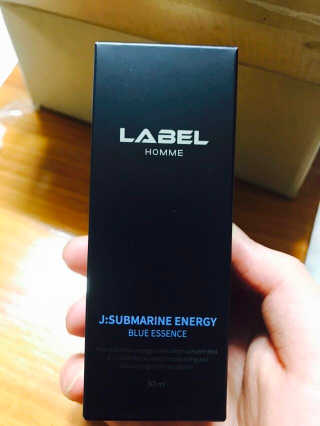 레이블옴므-labelhomme 제이 서브마린 에너지 블루 에센스 — 4.5점을 준 리뷰어가 2017년 2월 올린 사용 사진
