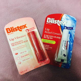 블리스텍스 립 릴리프 크림 립밤, 립 바이브런스 립밤 — 4점을 준 리뷰어가 2018년 11월 올린 사용 사진