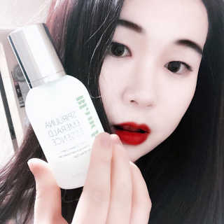 블랑벨 스피루리나 에메랄드 에센스 — 4.33점을 준 리뷰어가 2018년 3월 올린 사용 사진