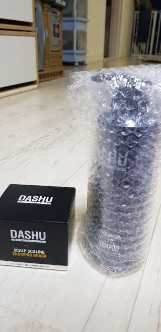 다슈코리아 다슈 단백질 한방 두피 골드 샴푸 500ml +샴푸브러쉬 — 5점을 준 리뷰어가 2020년 1월 올린 사용 사진