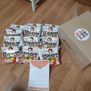 라면 그대로가 제일 맛있는 더엄마라면 — 4점을 준 리뷰어가 2019년 7월 올린 사용 사진