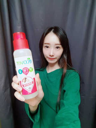 에코버 친환경 얼룩제거제 — 5점을 준 리뷰어가 2018년 10월 올린 사용 사진
