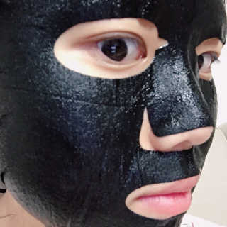 매종 마에올 블랙 밤부 화이트닝 마스크 주름 미백 — 5점을 준 리뷰어가 2018년 7월 올린 사용 사진