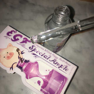 엘리자베카 Elizavecca Witch Piggy Hell-pore EGF 스페셜 앰플 — 5점을 준 리뷰어가 2018년 5월 올린 사용 사진