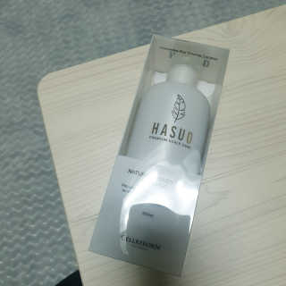 셀리본 하수오 내츄럴 프리벤션 탈모관리 샴푸 300ml — 5점을 준 리뷰어가 2019년 11월 올린 사용 사진