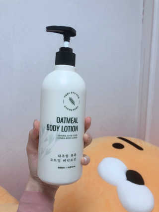 (주)에네스티 내추럴 촉촉  오트밀 바디로션 500ml — 3.5점을 준 리뷰어가 2019년 12월 올린 사용 사진