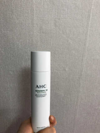 AHC 에이 에이치 씨 미니멀 10 워터리 에센스 — 4점을 준 리뷰어가 2018년 12월 올린 사용 사진