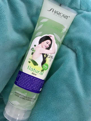 줌마들도 인정한 샤카트 페이스앤바디 필링젤 310ml — 4.67점을 준 리뷰어가 2018년 4월 올린 사용 사진