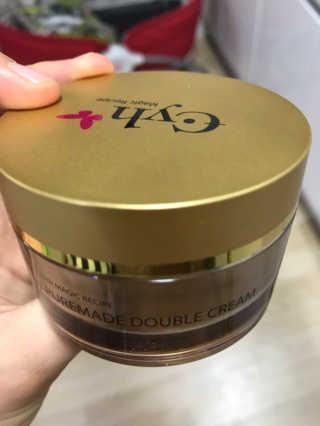 최윤하스텔라 최윤하 만물상 올인원 만능크림 — 5점을 준 리뷰어가 2018년 11월 올린 사용 사진