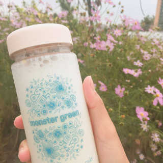 몬스터그린스무디 +전용보틀 — 2.83점을 준 리뷰어가 2017년 10월 올린 사용 사진