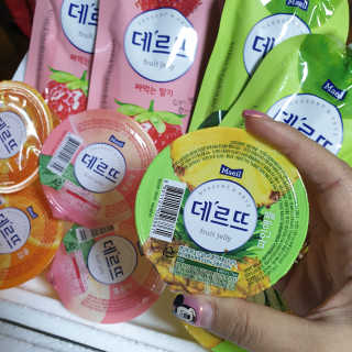 데르뜨 떠먹는 과일 3종, 짜먹는 과일 2종 총 10개 체험 — 4점을 준 리뷰어가 2020년 3월 올린 사용 사진