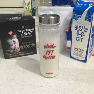 오붐주식회사 오붐 설탕을 뺀 요거트 파우더 라이트 550g+보틀 — 5점을 준 리뷰어가 2018년 1월 올린 사용 사진