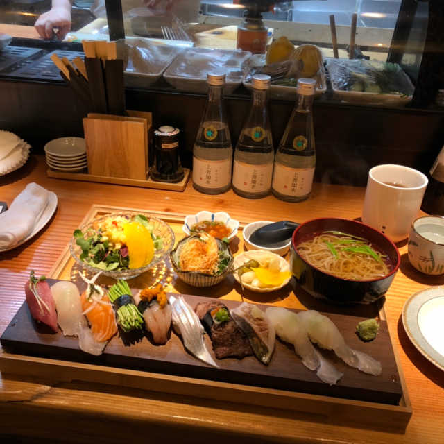 [이슈모리] 초밥 런치세트 A 리뷰 사진