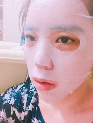 땡큐파머 미라클 에이지 리페어 코튼마스크 — 4.5점을 준 리뷰어가 2019년 7월 올린 사용 사진