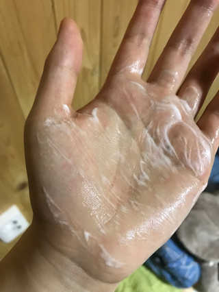 엘루스벤 에코스토어_베이비 바디워시_200ML — 4.33점을 준 리뷰어가 2017년 6월 올린 사용 사진