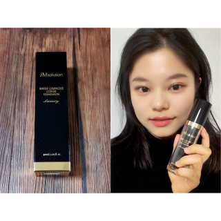 JM솔루션 물광 커버 파운데이션 럭셔리 — 4.67점을 준 리뷰어가 2018년 12월 올린 사용 사진