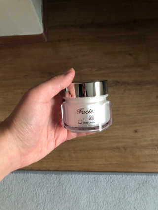 파시스 올인원 진주 화이트닝 크림 100ml — 2.5점을 준 리뷰어가 2019년 3월 올린 사용 사진