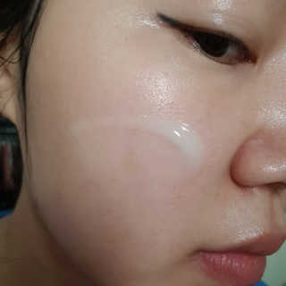 비엠비코 퀸79 노블 골드 아쿠아 크림 — 4점을 준 리뷰어가 2020년 1월 올린 사용 사진