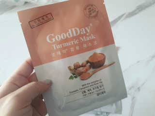 GoodDay Skincare GoodDay 강황 마스크 — 3.5점을 준 리뷰어가 2020년 1월 올린 사용 사진