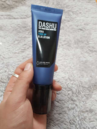 다슈코리아 다슈 맨즈 톤 업 비비로션 40ml — 3.83점을 준 리뷰어가 2018년 5월 올린 사용 사진
