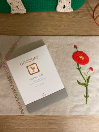 GoodDay Skincare GoodDay 강황 마스크 — 3.5점을 준 리뷰어가 2020년 1월 올린 사용 사진