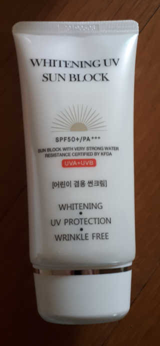 지고트 화이트닝 유브이 썬블럭 크림 70ml,1+1 — 5점을 준 리뷰어가 2019년 5월 올린 사용 사진