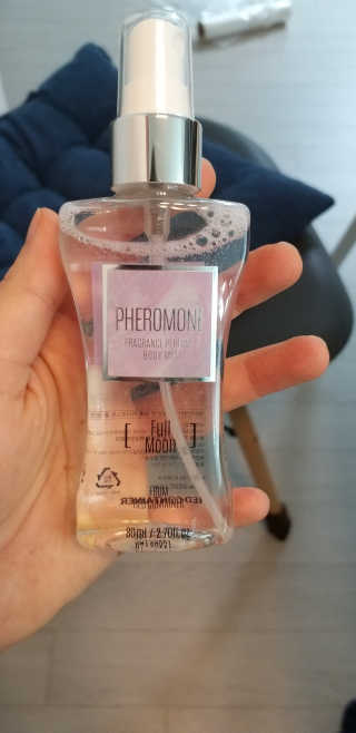 레드컨테이너 페로몬향 퍼퓸 바디미스트 80ml — 5점을 준 리뷰어가 2020년 2월 올린 사용 사진