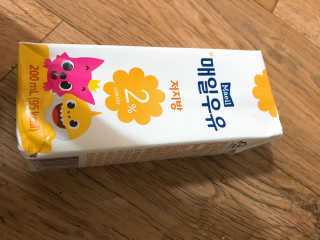 매일우유 멸균 매일우유 저지방 2프로 멸균 핑크퐁 에디션 6입 — 5점을 준 리뷰어가 2018년 1월 올린 사용 사진