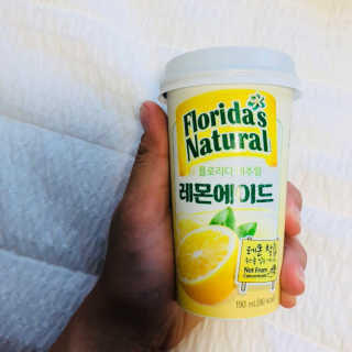 플로리다 내추럴 플로리다내추럴 레몬에이드  2종 — 4.83점을 준 리뷰어가 2018년 7월 올린 사용 사진