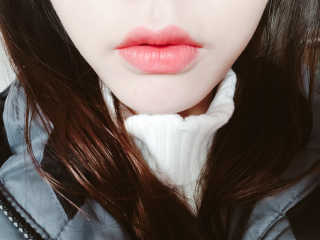 라네베 로즈 벨벳 립스틱 — 4.33점을 준 리뷰어가 2018년 2월 올린 사용 사진