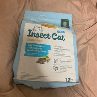 그린펫푸드 인섹트캣 글루텐프리（1.2KG） — 4점을 준 리뷰어가 2019년 9월 올린 사용 사진