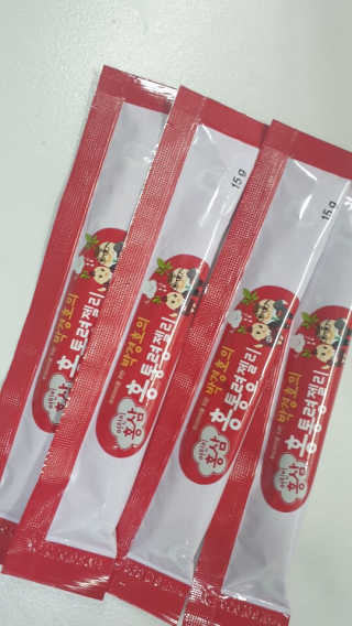 메이준뉴트리 박경호의 어린이 홍삼 홍통령젤리 30포 — 5점을 준 리뷰어가 2020년 2월 올린 사용 사진