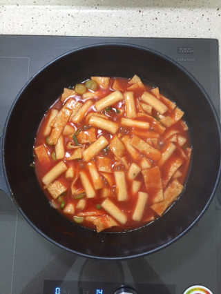 홍대미미네국물떡볶이 [홍대미미네]오리지널 국물 떡볶이4팩 + 라면사리 — 5점을 준 리뷰어가 2019년 4월 올린 사용 사진