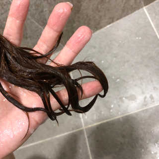 (주)에네스티 믹스베리 폭탄 트리트먼트 1000g — 4점을 준 리뷰어가 2020년 1월 올린 사용 사진