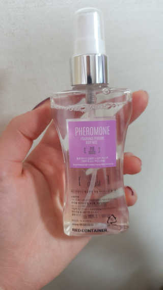 레드컨테이너 페로몬향 퍼퓸 바디미스트 80ml — 4.5점을 준 리뷰어가 2020년 1월 올린 사용 사진