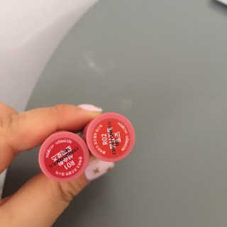 [블랙루즈] 로즈 벨벳 립스틱 택1+랜덤1 — 5점을 준 리뷰어가 2019년 1월 올린 사용 사진