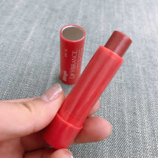 블리스텍스 립 릴리프 크림 립밤, 립 바이브런스 립밤 — 5점을 준 리뷰어가 2018년 11월 올린 사용 사진
