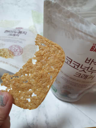 BASSAK 바삭 유기농 현미 누룽지 크래커 3종 — 5점을 준 리뷰어가 2019년 10월 올린 사용 사진