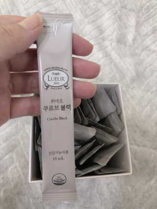 [하우투잇] 뤼에르 쿠르브 블랙 10ml x 30포 총 300ml — 4점을 준 리뷰어가 2020년 3월 올린 사용 사진