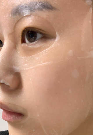 라인플라츠 인텐시브 업 화이트닝 블루베리 마스크 — 5점을 준 리뷰어가 2019년 2월 올린 사용 사진