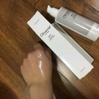 올리베리어 듀얼 모이스트 히알루론 에센스 — 3.33점을 준 리뷰어가 2017년 5월 올린 사용 사진